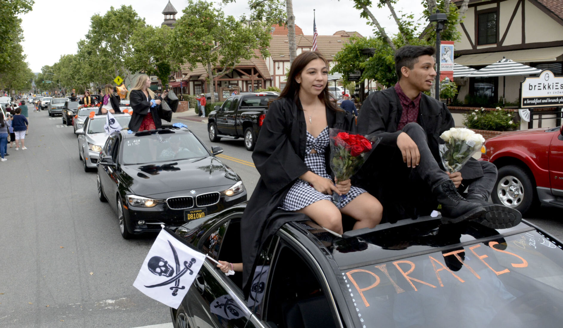 060520 SYVHS grad parade 17.jpg